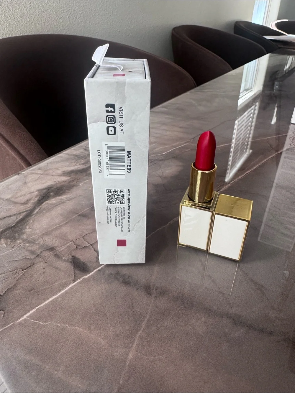 La Prestige Paris Crisp Currant Prestige Dark Red Matte Lipstick MATTE09